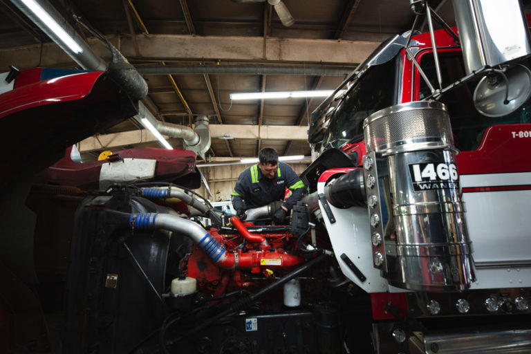 Commercial Heavy, Medium, & LightDuty Truck Services Helm Truck